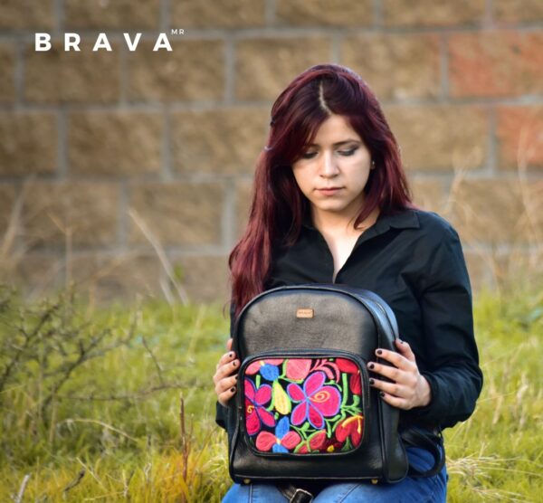 Mochila BRAVA 3 bordado
