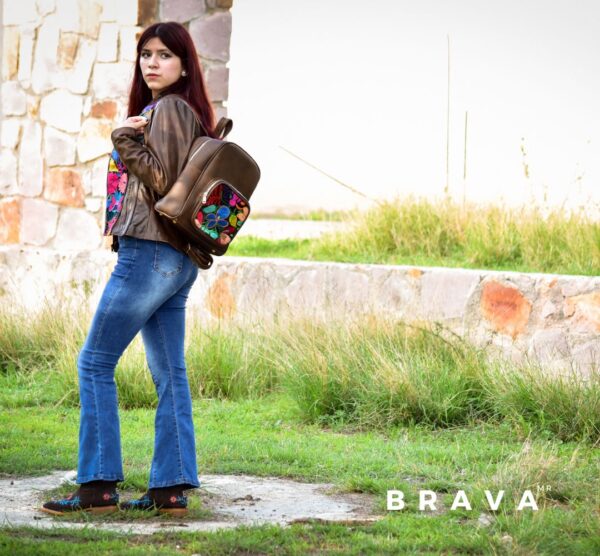 Mochila BRAVA 3 bordado