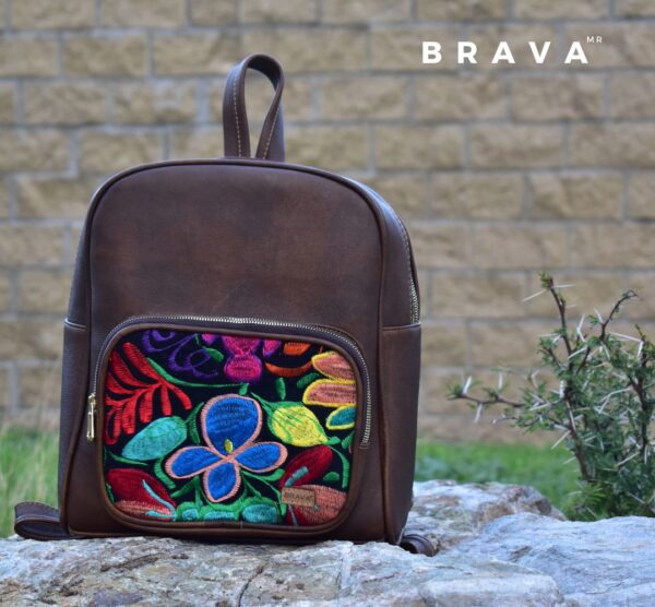 Mochila BRAVA 3 bordado